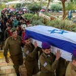 Haaretz: “Артиши Исроил 13 исроилиро кушт”