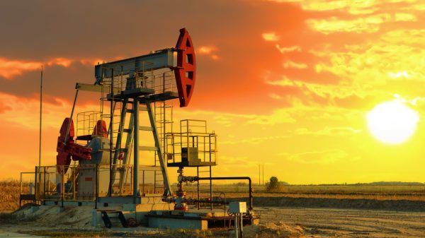 Музокироти Русия ва Тоҷикистон дар бораи тавсиаи майдонҳои нафту газ дар кишвар