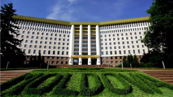 Молдова қарордоди сафарҳои бе раводид бо кишварҳои ИДМ-ро лағв мекунад