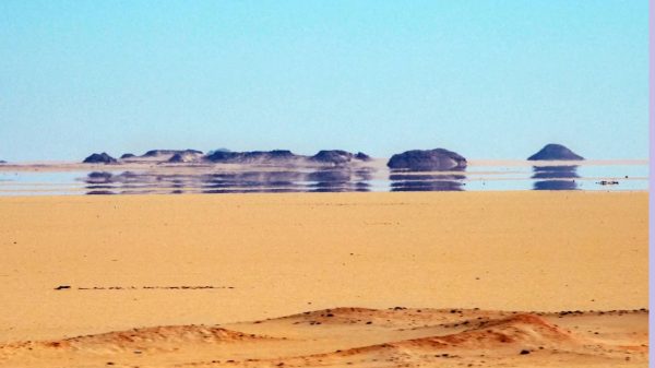 Се ваҷҳи як достон