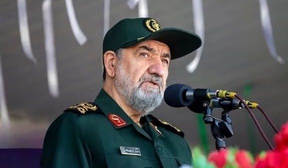 Мӯҳсини Ризоӣ: Шарти мо хуруҷи Амрико аз Халиҷи Форс аст!