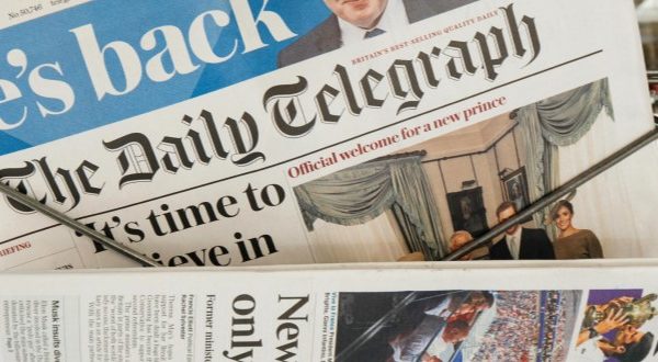 Daily Telegraph: Тромп дигар тавони таваққуфи ҷанги Эронро надорад