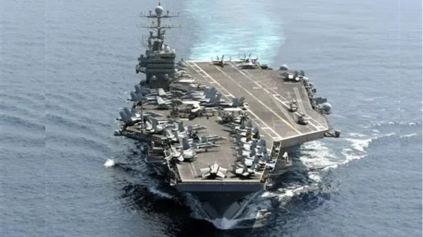 Ҳамлаи Эрон ба нови ҳавопаймобари Абраҳам Линколн