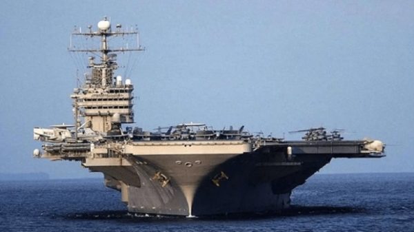 Сипоҳ: Нови ҳавопаймобари Abraham Lincoln-ро бо 4 мушаки болистик ҳадаф қарор додем