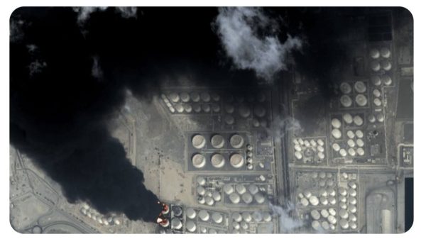 Посухи Эрон ба ҳамлаи ҳавоӣ ба полоишгоҳи нафти Теҳрон