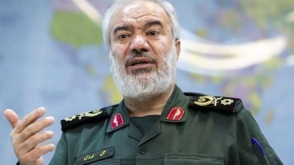 Тромп ба дунболи оташбас аст