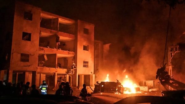 Эрон полоишгоҳи нафту гози Ҳайфоро ҳадаф гирифт