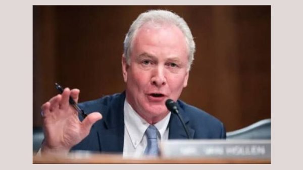 Сенатори амрикоӣ: Тромп хатаре барои Амрико ва ҷаҳон аст!