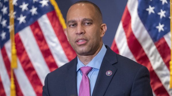 Ҳаким Ҷефриз: Набояд неруҳои заминии Амрико ба Ховари Миёна фиристода шаванд!