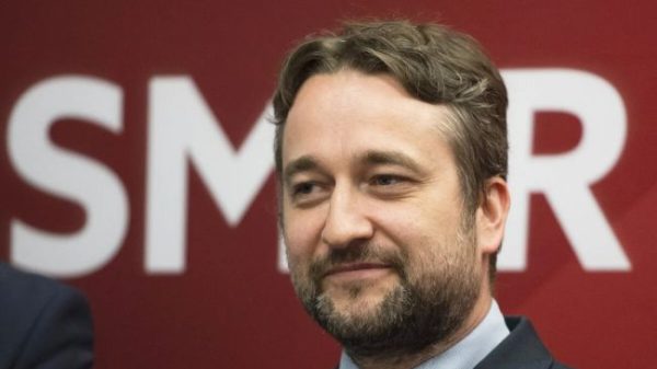 Узви порлумони Аврупо: Эрон дар баробари Ғарб таслим намешавад